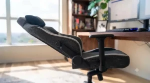 Illustration representing temperature-regulating materials on a hybrid gaming chair designed for comfort through Canadian winters and summers.